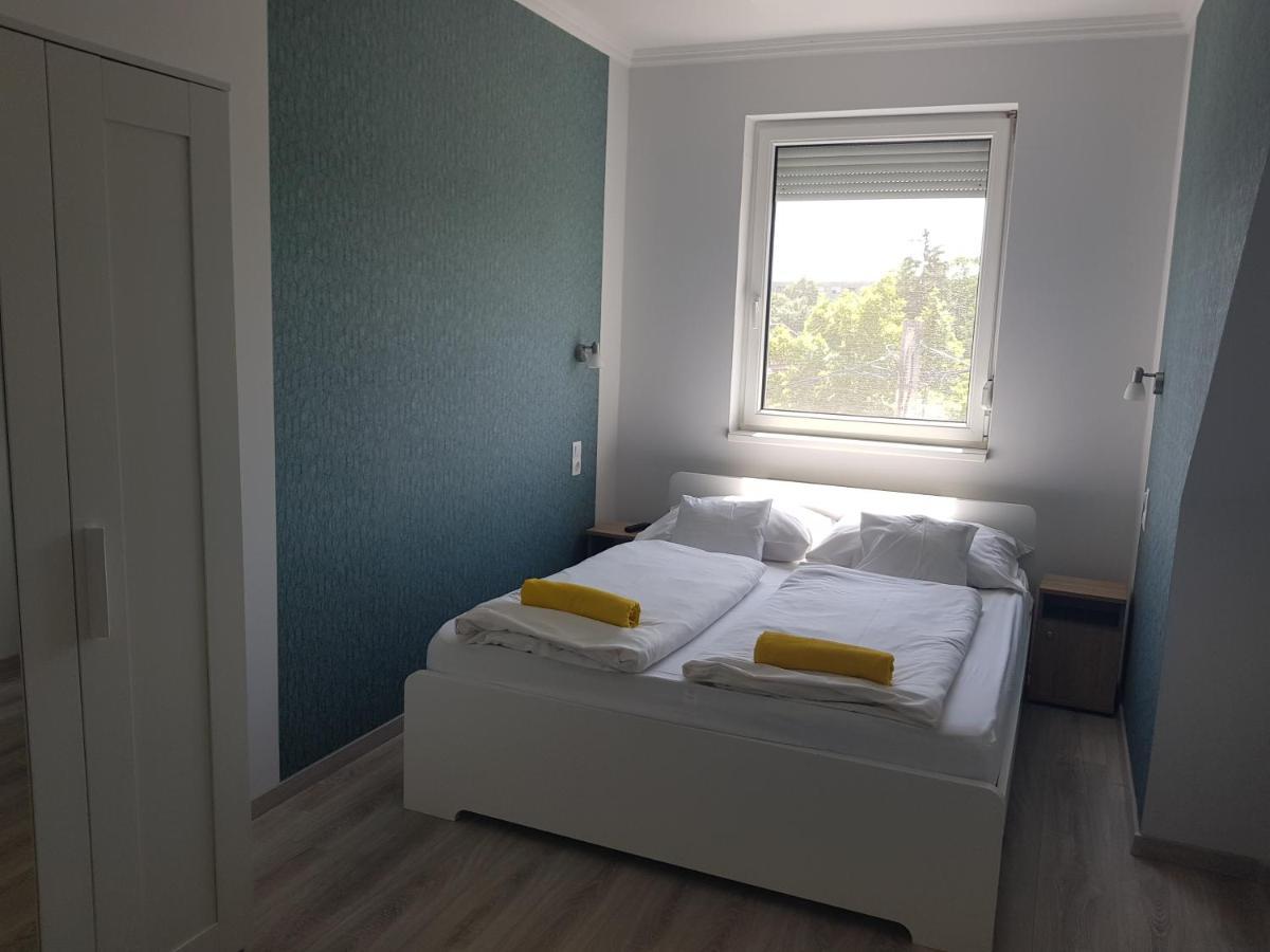 Zoli Apartmanok-Adri Koelcsey 32 ไฮจ์ดุสโซบอสโล ภายนอก รูปภาพ