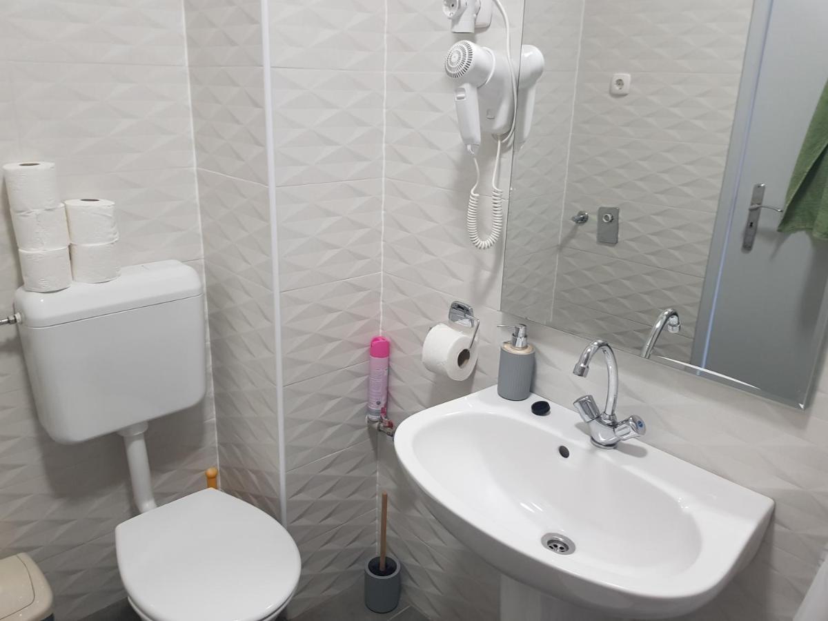 Zoli Apartmanok-Adri Koelcsey 32 ไฮจ์ดุสโซบอสโล ภายนอก รูปภาพ